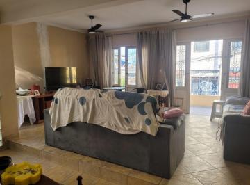 img0 · Casa de 200 m², 3 quartos em Baronesa, Osasco