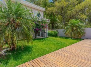 Casa · 131m² · 3 Quartos · 2 Vagas · Casa à venda com 3 quartos | 1 suíte com quintal gramado e AC 131,40 m² - Condomínio Bela Vista - C