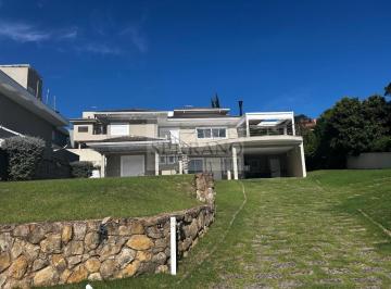 Foto 01 · LINDISSIMA CASA PARA VENDA NO CONDOMÍNIO ALPES DE VINHEDO EM VINHEDO