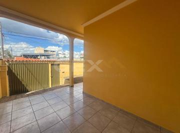 Casa · 100m² · 3 Quartos · 2 Vagas · Casa à venda no bairro Bom Pastor em Divinópolis MG.