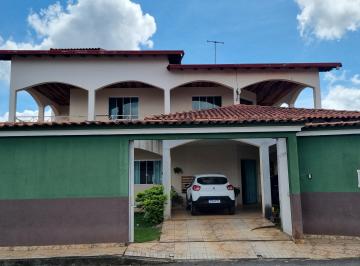 Casa de 4 quartos, Sobradinho · HP Vende: Sobrado 5 Quartos com 2 Suítes Piscina e Churrasqueira em Sobradinho