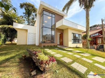 Foto 02 · Oportunidade: Casa em Condomínio Fechado em Vargem Grande, Teresópolis-RJ - 3 quartos, 3 suítes, 131