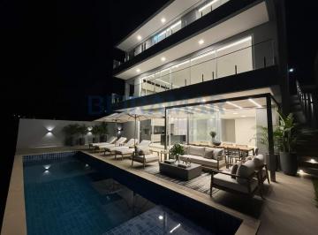Casa · 500m² · 5 Quartos · 6 Vagas · Casa Nova e Sofisticada com 5 Suítes, Piscina e Elevador à Venda no Condomínio Máxximo Garden - Jard