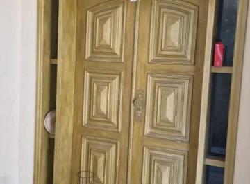 Casa · 350m² · 5 Quartos · 4 Vagas · Casa para locação com 5 dormitórios sendo 1 suíte - Centro