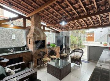 Casa · 327m² · 3 Quartos · 5 Vagas · Sobrado de 327m² à venda na Saúde com 3 suítes e 4 vagas, próximo ao metrô