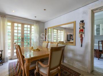 Casa · 150m² · 3 Quartos · 1 Vaga · Casa de Vila á Venda na Vila Nova Conceição com 150m², 3 quartos sendo 1 suíte, 1 vaga.