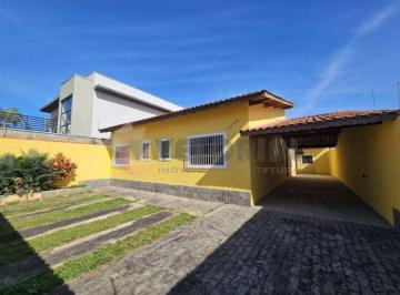 0r5sxus2ogyxmtuyngqyzdu4_md · Casa à venda em Caraguatatuba, Praia das Palmeiras, com 3 quartos, 216m²
