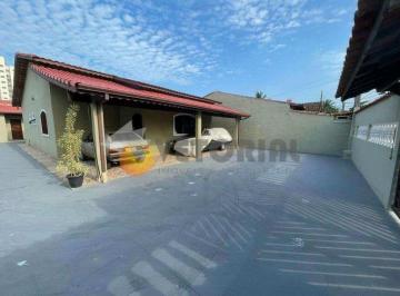 bdrnfa82ogyxmtu1mty2ztc4_md · Casa à venda em Caraguatatuba, Parque Balneário Poiares, com 3 quartos, 210m²