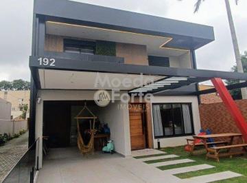 Casa · 190m² · 5 Quartos · Casa à venda - em Santa Felicidade