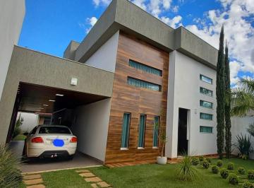 Casa de 4 quartos, Gama · Casa ponte alta norte, 4 quartos com suíte, fino acabamento, ótima localização