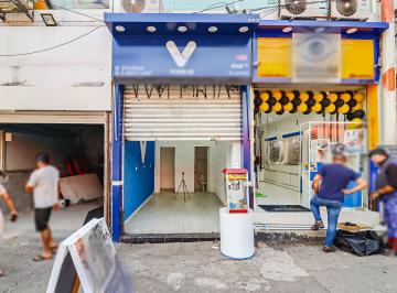 Comercial · 50m² · 1 Quarto · Loja na Rua Américo Salvador Novelli, N. 343 • 50 m²