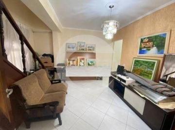 Casa · 180m² · 3 Quartos · 2 Vagas · Sobrado em Jardim Popular