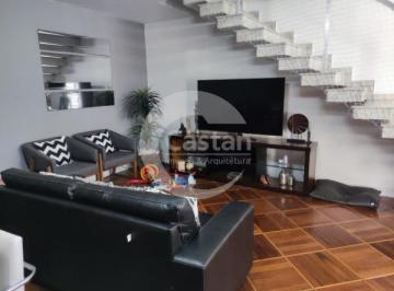 Casa · 237m² · 5 Quartos · 1 Vaga · Sobrado em Belém