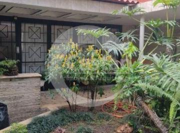 Casa · 280m² · 4 Quartos · 6 Vagas · Sobrado em Ipiranga