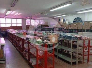 Comercial · 200m² · 1 Quarto · Edifício Comercial em Brás