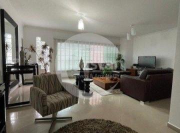 Casa · 310m² · 6 Quartos · 2 Vagas · Sobrado em Mooca