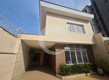 Casa · 220m² · 4 Quartos · 4 Vagas · Sobrado em Tatuapé