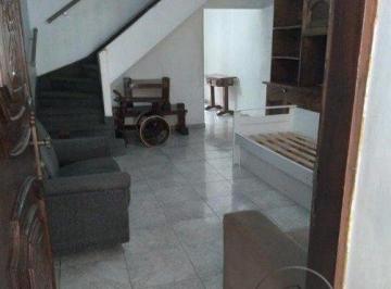 Casa · 70m² · 2 Quartos · 1 Vaga · Sobrado em Agua Rasa