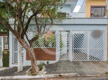 Casa · 237m² · 4 Quartos · Sobrado em Aclimação