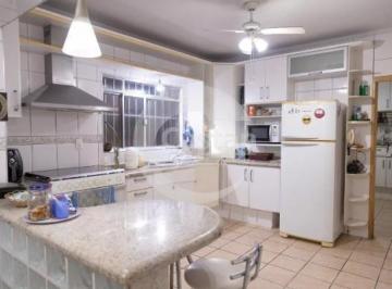 Casa · 200m² · 5 Quartos · 2 Vagas · Sobrado em Mooca