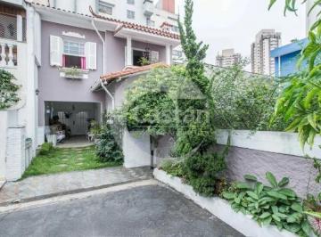 Casa · 260m² · 5 Quartos · 4 Vagas · Casa em Vila em Cambuci