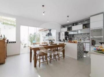 Casa · 176m² · 3 Quartos · 2 Vagas · Sobrado em Vila Firmiano Pinto