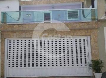 Casa · 120m² · 3 Quartos · 2 Vagas · Sobrado em Jardim Independência