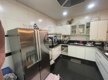 Casa · 400m² · 6 Quartos · 6 Vagas · Sobrado em Tatuapé
