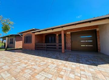Casa de 3 quartos, Imbé · XC154 - Excelente imóvel localizado a apenas 200 metros do mar