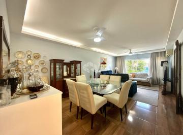 Casa · 175m² · 3 Quartos · 3 Vagas · Casa 175m² privativos, 3 quartos, uma suíte. Pátio amplo com espaço gourmet.