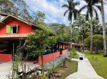 Casa de 3 quartos, São Sebastião · Locação por Temporada em meio a natureza e próximo as cachoeiras