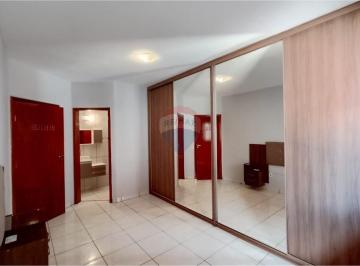 Casa · 140m² · 3 Quartos · 2 Vagas · OPORTUNIDADE IMPERDÍVEL CASA TÉRREA, COM ARMÁRIOS PLANEJADOS, COM 3 DORMITÓRIOS NO BAIRRO TERRA BRAS