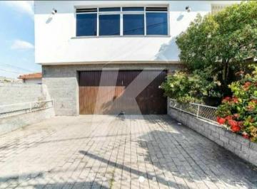 Casa · 218m² · 4 Quartos · 4 Vagas · Casa terrea com 4 dormitórios, sendo 1 suite com 4 vagas de garagem na Vila Gustavo