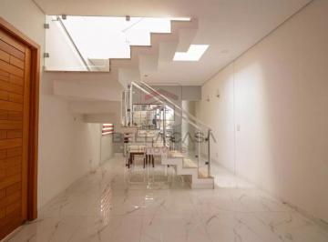 Casa · 250m² · 3 Quartos · 2 Vagas · Casa à venda com 250m², 3 quartos e 2 vagas