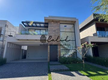 Casa · 261m² · 4 Quartos · Casa totalmente automatizada, com 4 quartos (suítes), 261m² à venda por R$ 2.590.000,00 - Condomínio