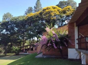 od3god02ogzmotcwndixmwm2_md · Chácara com Casa Ampla e Lazer Completo – Excelente Localização