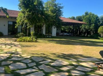 ii9z3ne2ogy2yti3otmzytll_md · Para Viver com Elegância, Conforto e Privacidade na Fazenda Boa Vista