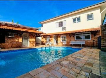 ebaeb4848fc1fb4d968f73b94953b261837f965c · Casa de Alto Padrão no Alto da Lapa – Espaço, Luz e Exclusividade!