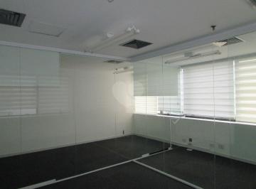 Comercial · 135m² · 6 Vagas · Salas à venda em Santa cecília - SP