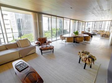 Apartamento de 3 quartos, São Paulo · Apartamento em Pinheiros 3suítes/ 3 vagas com 232m² "NOVO"