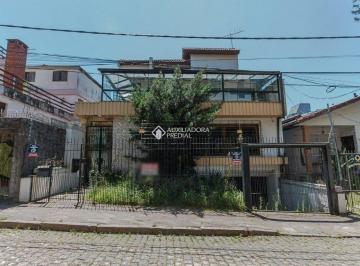 Casa · 307m² · 3 Quartos · 5 Vagas · Casa três dormitórios, duas suítes, cinco banheiros, cinco vagas em Higianópolis Porto Alegre
