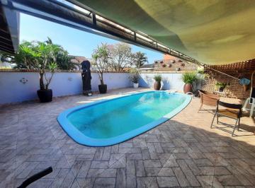 Casa · 348m² · 5 Quartos · 5 Vagas · Casa com 5 quartos a venda na praia dos amores em Balneário Camboriú- SC.