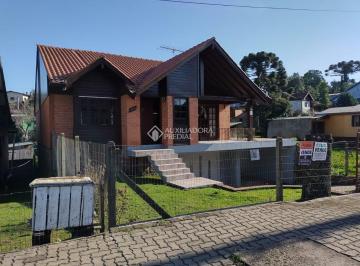 Casa · 241m² · 3 Quartos · Ótima casa no centro da cidade.