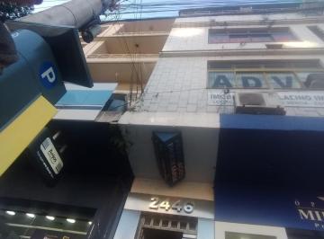 Comercial · 538m² · 15 Vagas · Prédio comercial (misto) na Av. Assis Brasil, com três pavimentos, 16 salas, 7 banheiros.