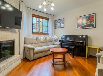 Casa · 229m² · 4 Quartos · 2 Vagas · Sobrado dos sonhos perto de tudo!