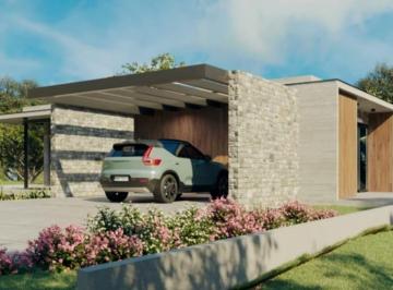 Casa · 258m² · 3 Quartos · 2 Vagas · Casa com três quartos e 258m2 à venda em Gramado