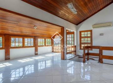 Apartamento · 225m² · 3 Quartos · 3 Vagas · Cobertura com 3 dormitórios e 3 vagas de garagem