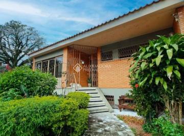 Casa · 276m² · 3 Quartos · Espaçosa casa à venda em Porto Alegre