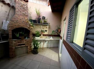 Casa de 3 quartos, Vinhedo · Casa com 3 Quartos e 2 banheiro à Venda, 136m²Centro - Vinhedo, SP