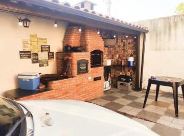Casa de 3 quartos, Aparecida · Casa com 3 Quartos e 2 banheiro à Venda, 137m²Centro - Aparecida, SP